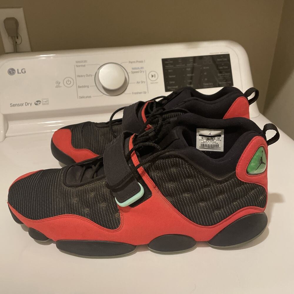 Nike Air Jordan Black Cat Bred AR0772-006 RARE Men’s Size 16 Red Black 2018